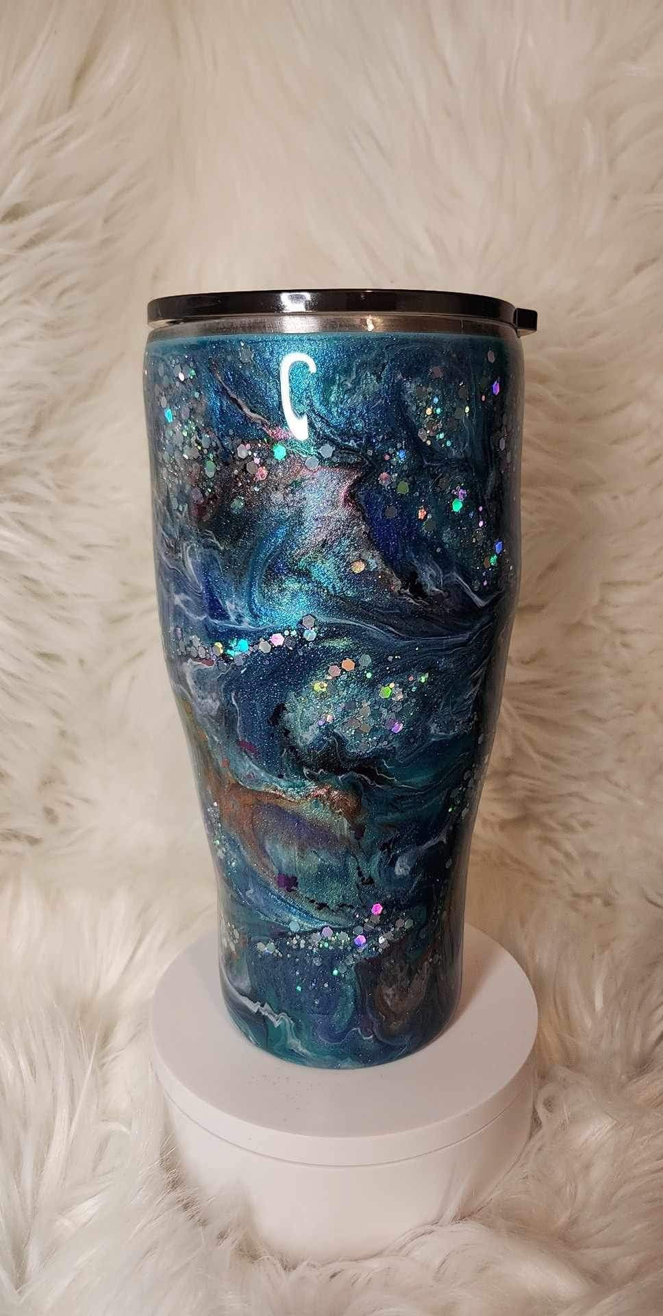 21. 24 oz. Modern Curve (Blue/Teal Lemon Goose)